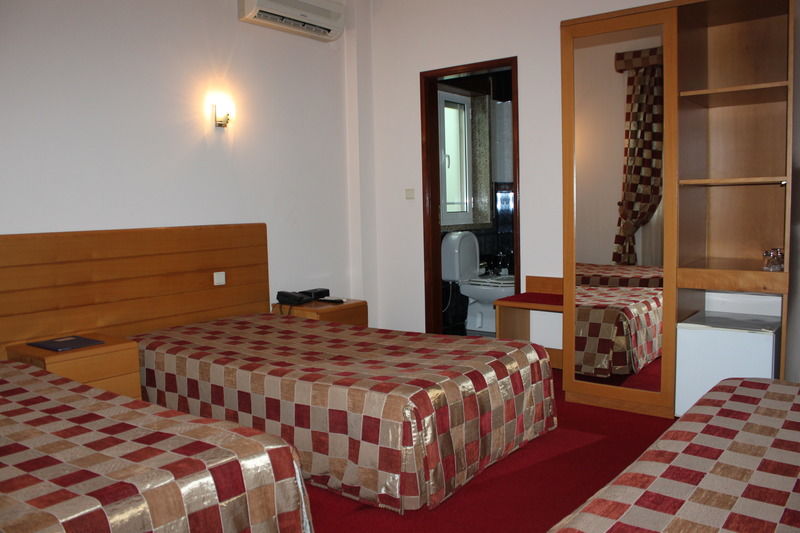 Hotel Quasar Pedroucos  Екстериор снимка