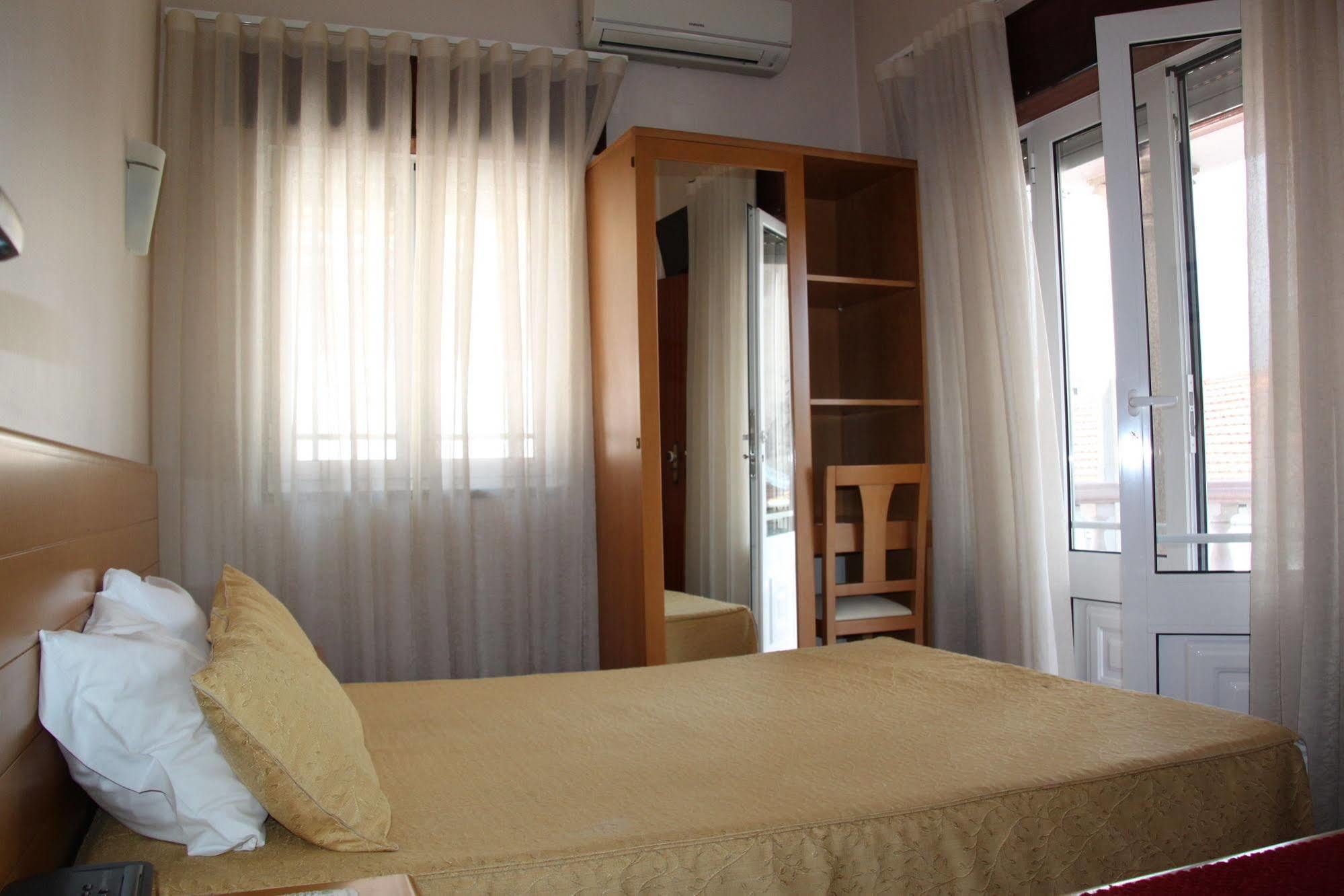 Hotel Quasar Pedroucos  Екстериор снимка