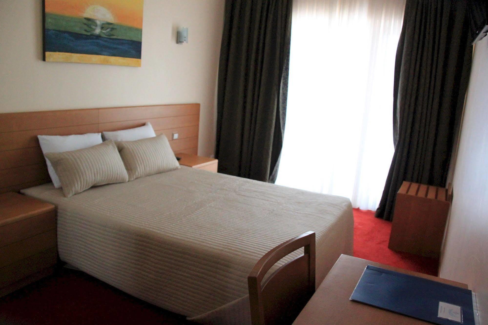 Hotel Quasar Pedroucos  Екстериор снимка