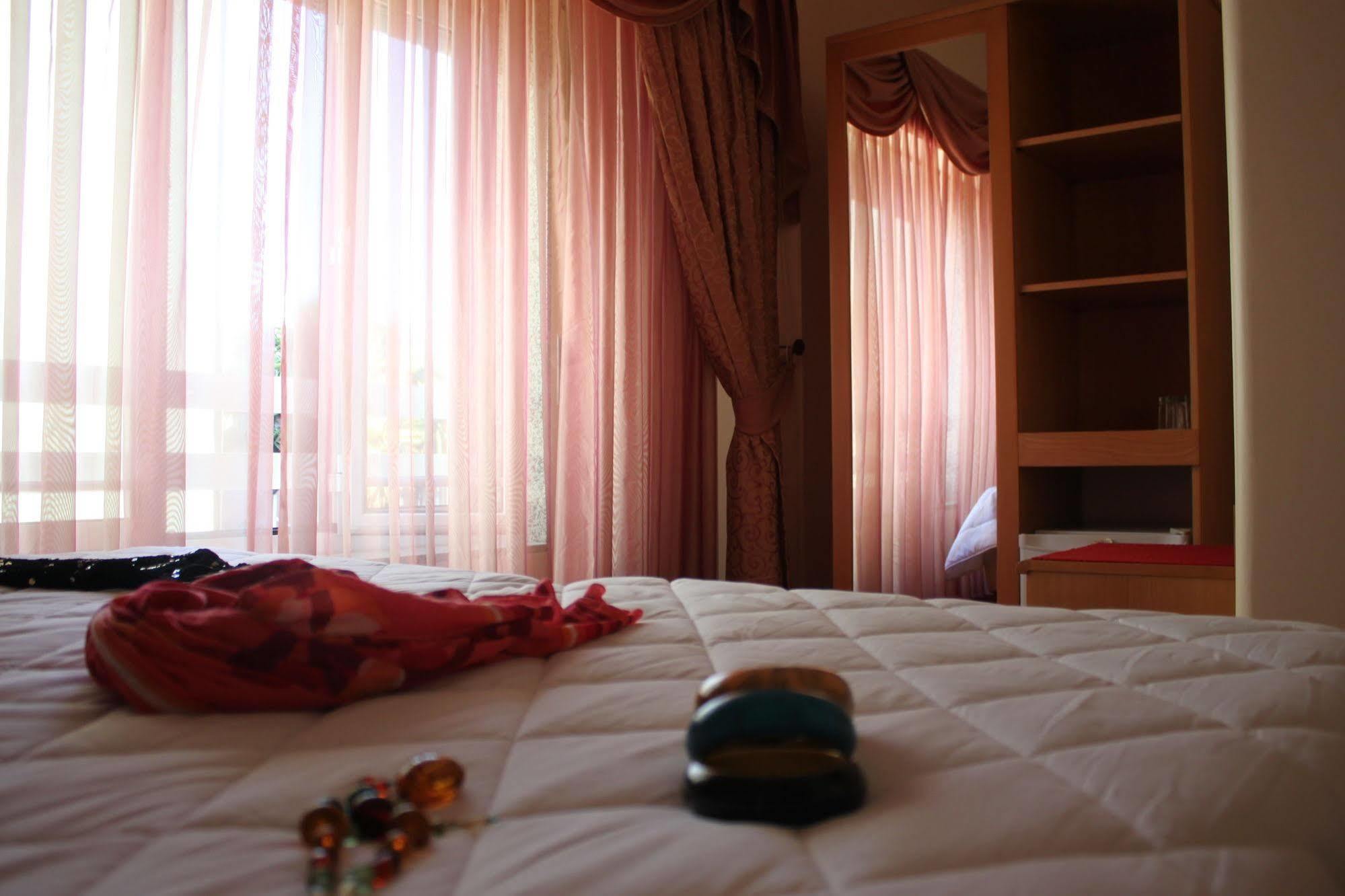 Hotel Quasar Pedroucos  Екстериор снимка