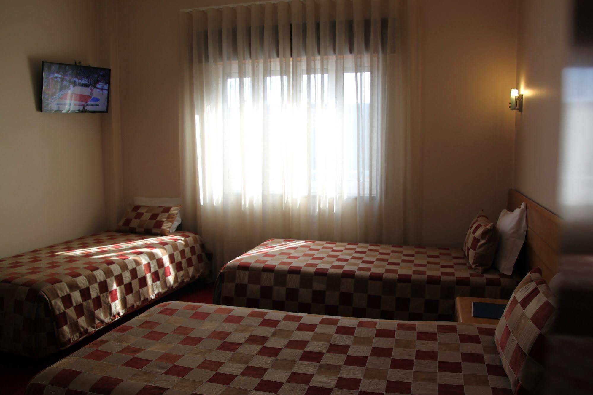 Hotel Quasar Pedroucos  Екстериор снимка
