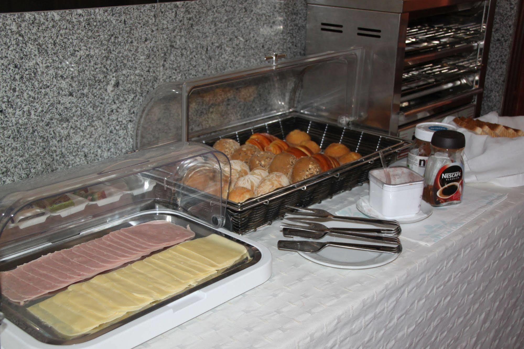 Hotel Quasar Pedroucos  Екстериор снимка